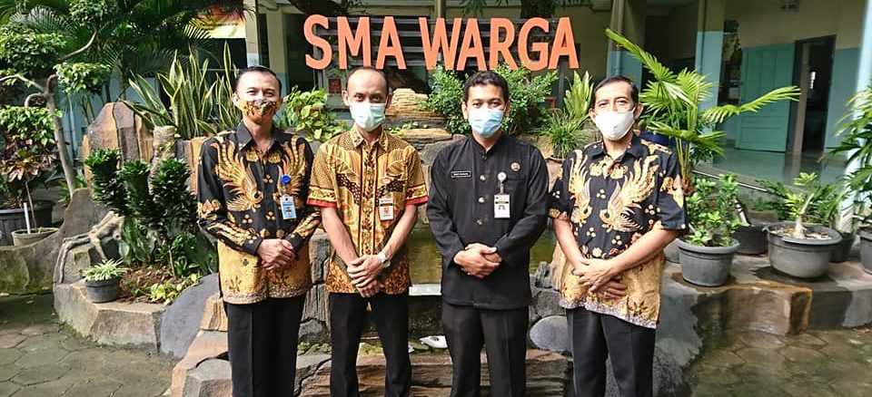 Logo sma warga surakarta