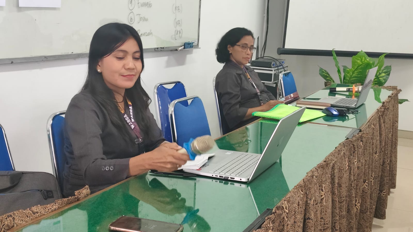 SMA Warga Perkuat Peran Guru Piket dalam Ciptakan Lingkungan Belajar Kondusif