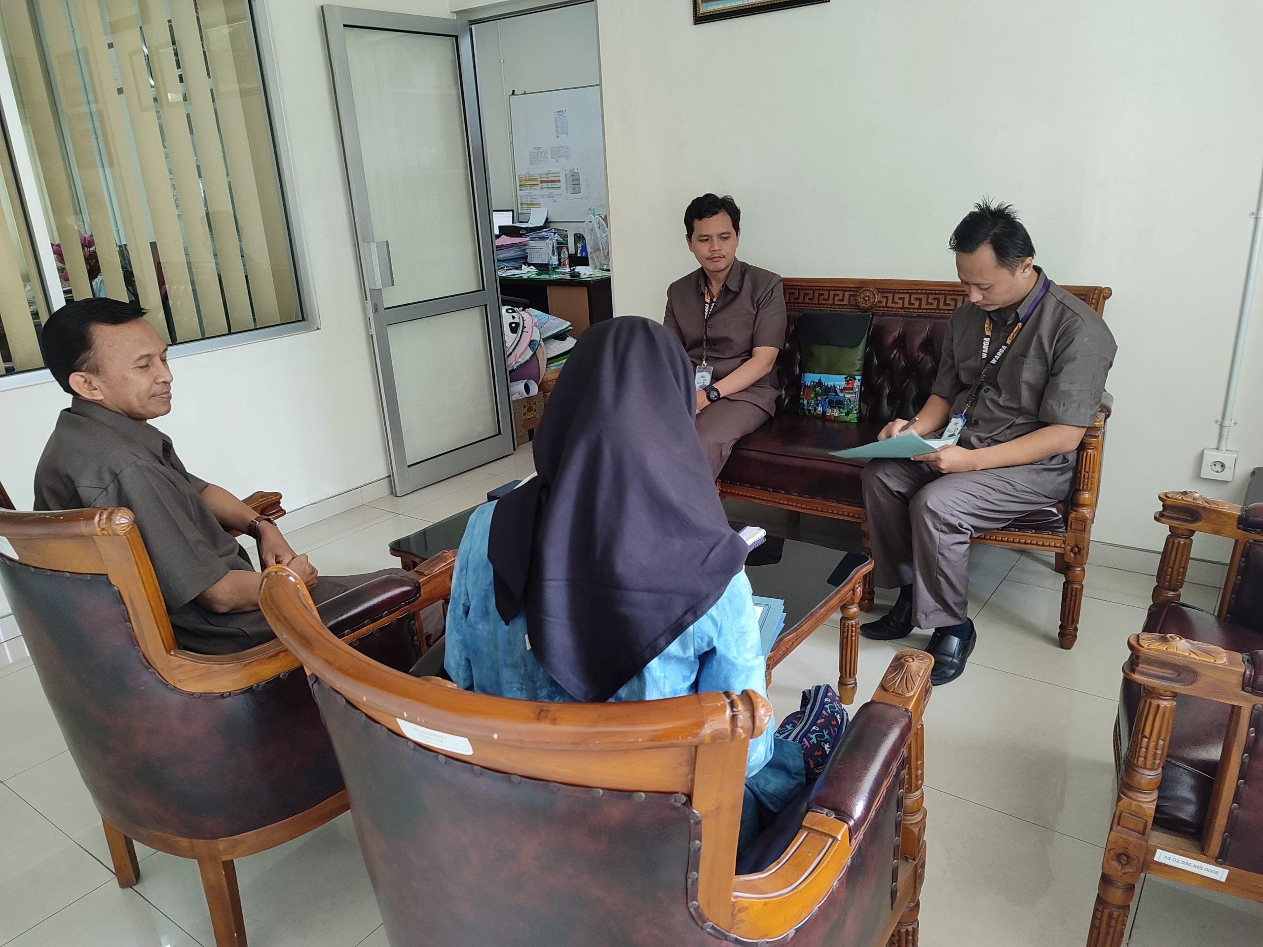 MONITORING DAN EVALUASI SEKOLAH PENGGERAK DI SMA WARGA SURAKARTA