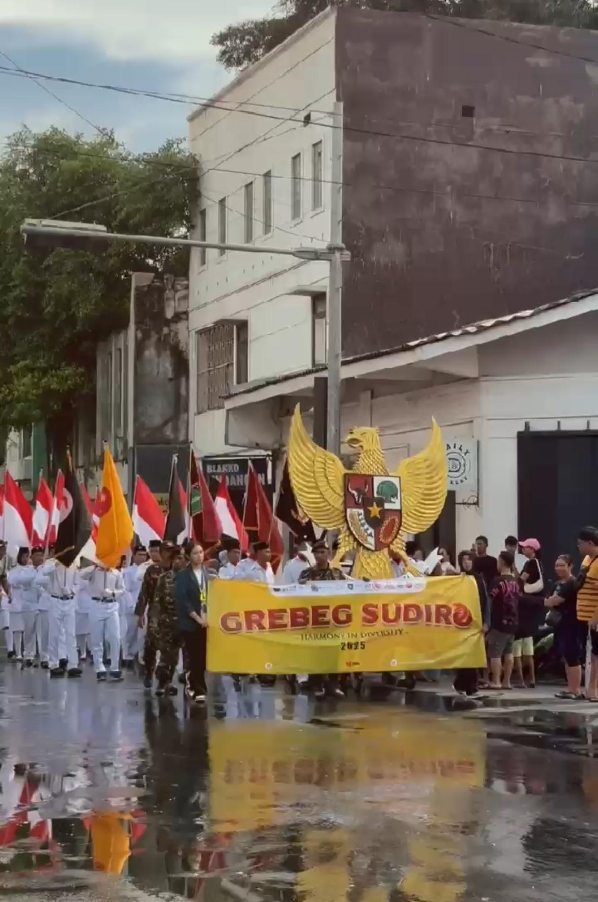 PERFORMANCE SMA WARGA SURAKARTA DALAM GREBEG SUDIRO 2025