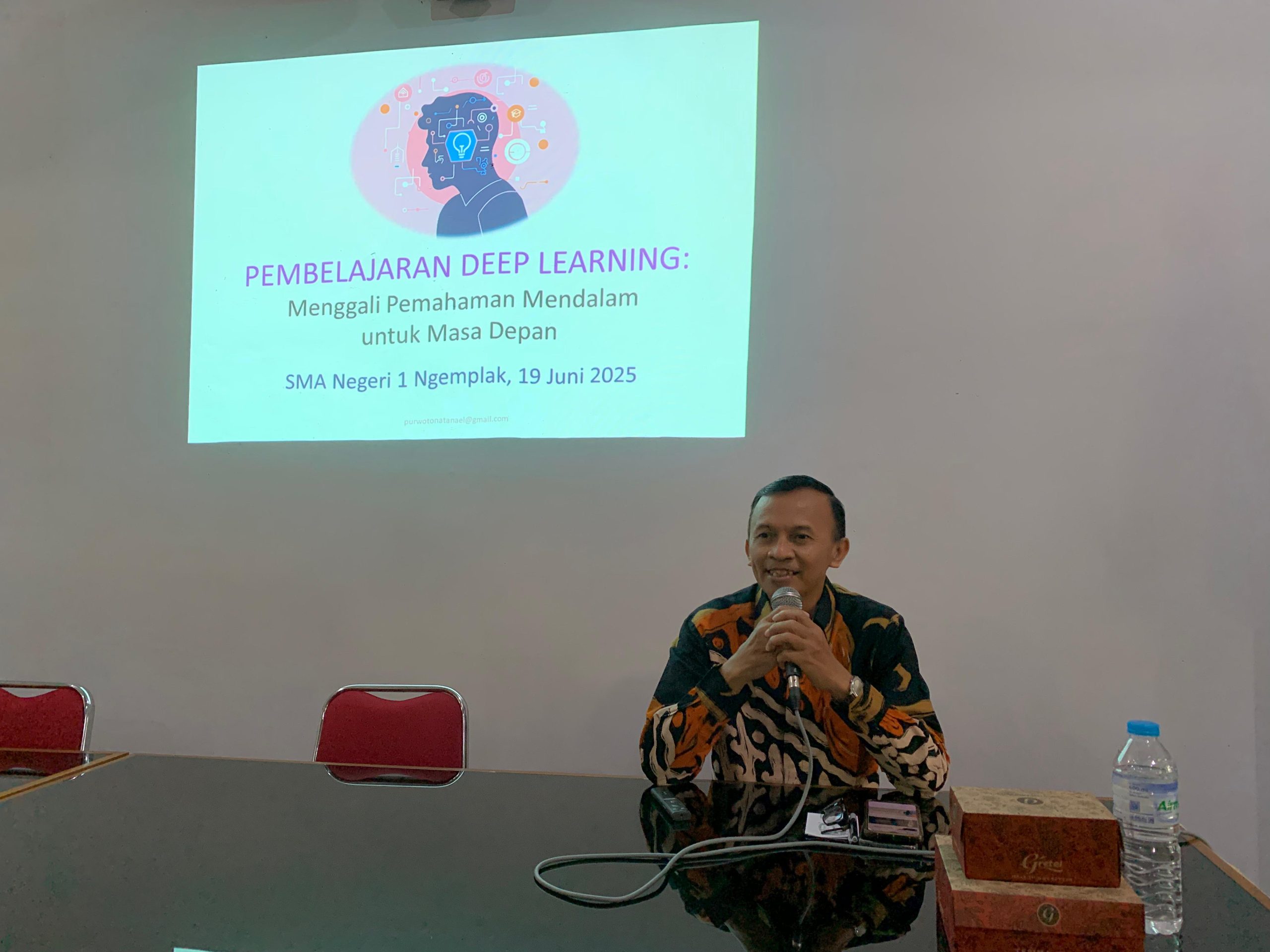 SMA WARGA BERBAGI MATERI DALAM WORKSHOP “DEEP LEARNING”